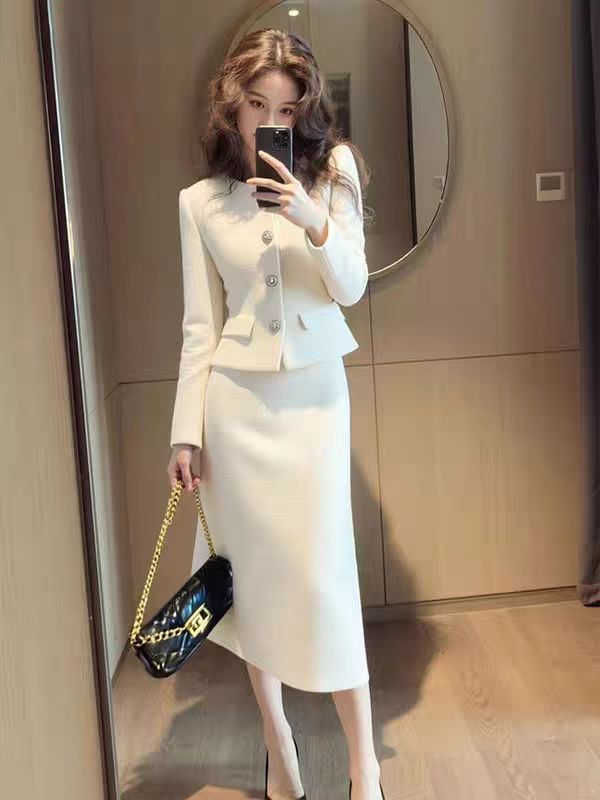 AutumnWinter Elegant And Sophisticated Coat And Skirt Set